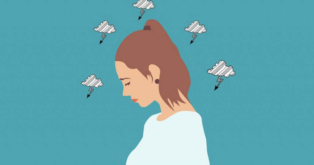 une femme est entourée de pensées sombress