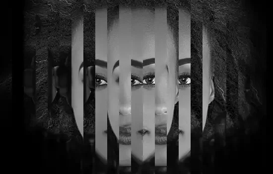 une image découpée d'un portrait féminin en noir et blanc